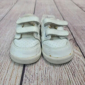 Nike Trainer V 5 Baby Infant Shoes Size 3 White Hook and Loop Closure 150171